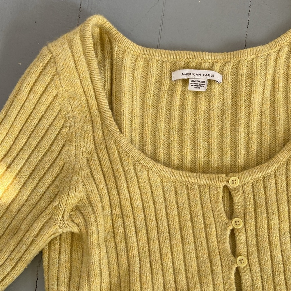 American Eagle Ribbed Button-Up Cropped Cardigan - Picture 2 of 4